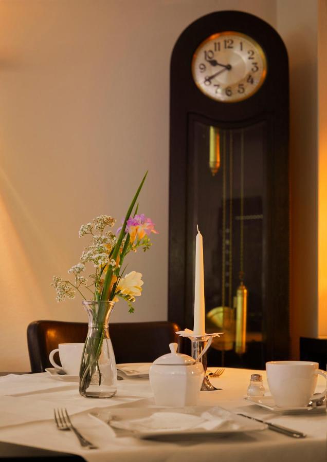 Akzent Hotel Atrium Baden 바트크로찡엔 외부 사진