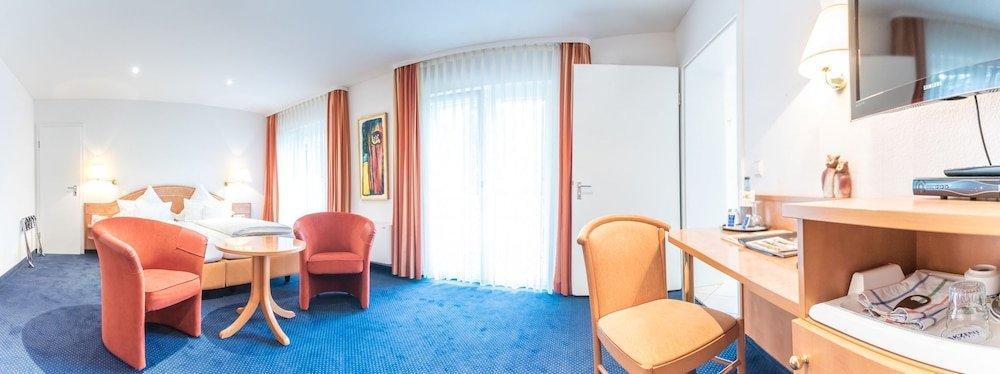 Akzent Hotel Atrium Baden 바트크로찡엔 외부 사진