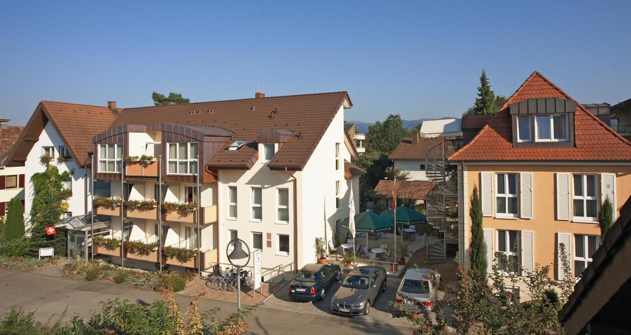 Akzent Hotel Atrium Baden 바트크로찡엔 외부 사진